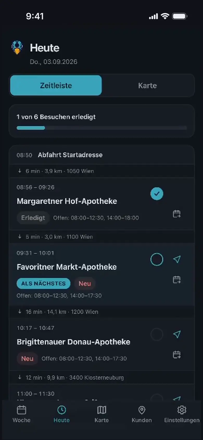 Der Tagesplan der App im Dunkelmodus.